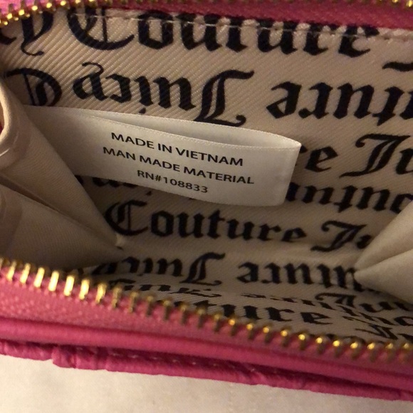 Juicy Couture Juicy Pink Good Times Square Zip Card Case Chain Wrist Strap NWT - Picture 11 of 13